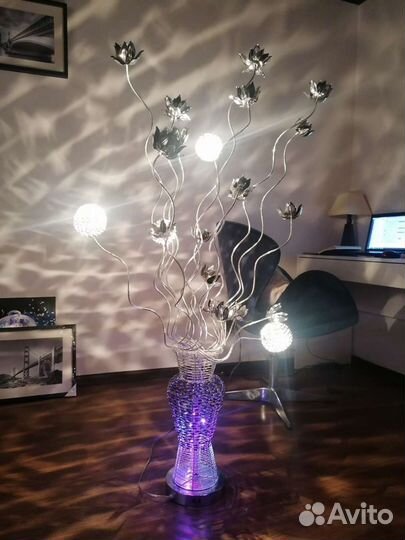 Торшер, лампа напольная / предмет интерьера