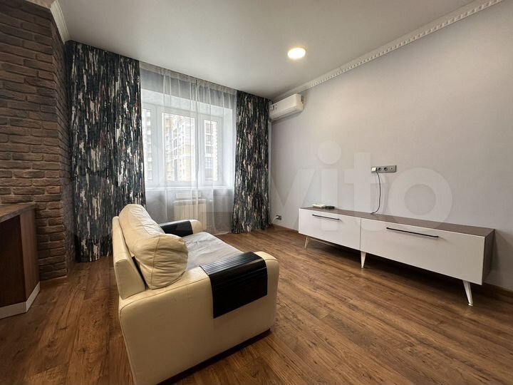 Квартира-студия, 40 м², 8/17 эт.