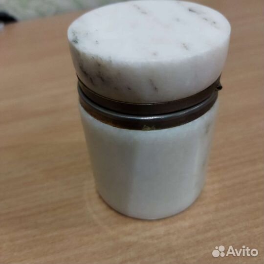 Стаканчик, шкатулка из камня