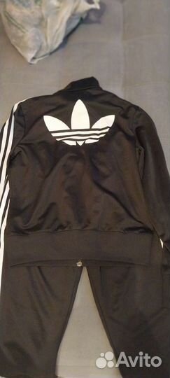 Спортивный костюм женский