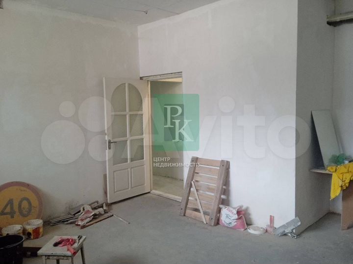 Помещение 40,6 м2 на первой линии Юмашева