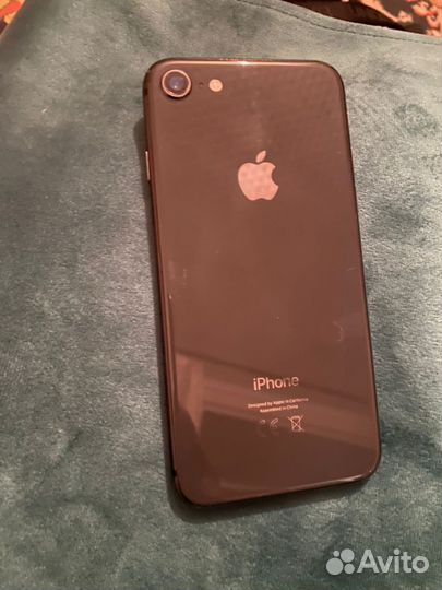 Телефон iPhone 8 64 gb