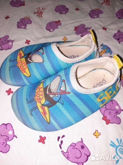 Плавки, купальник и футболка для плавания