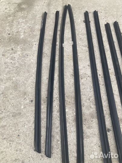 Бархотки на двери Мерседес 124 седан, универсал