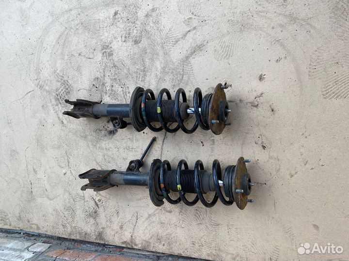 Стойка передняя Kia Sorento 2 XM