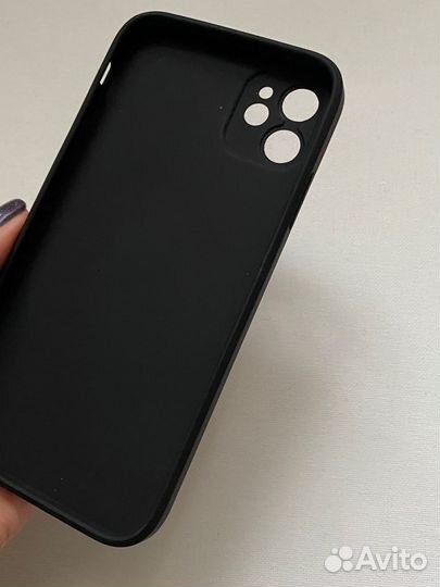 Чехлы на iPhone 11