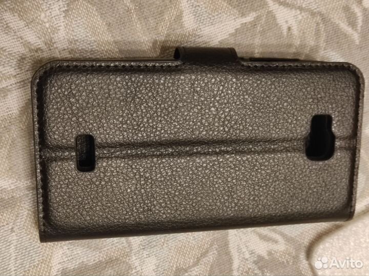 Чехлы на телефон