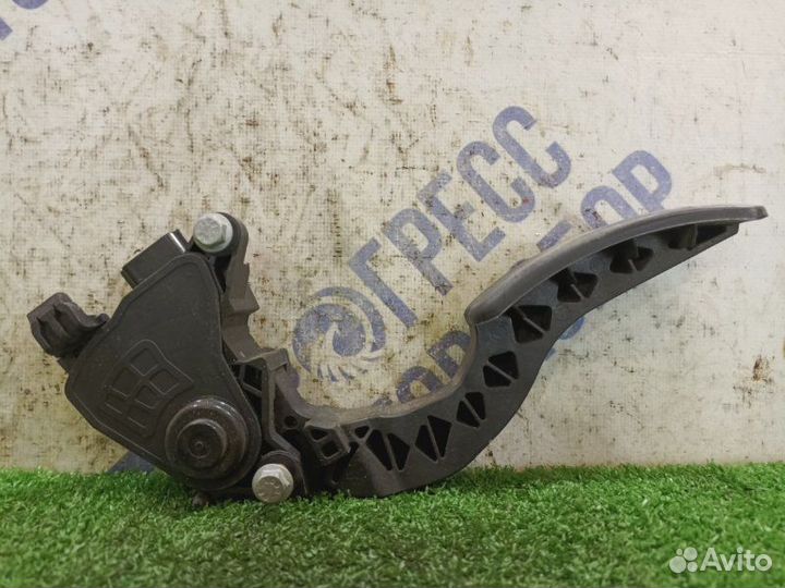 Педаль газа Renault Fluence седан 1.6 K4M V838