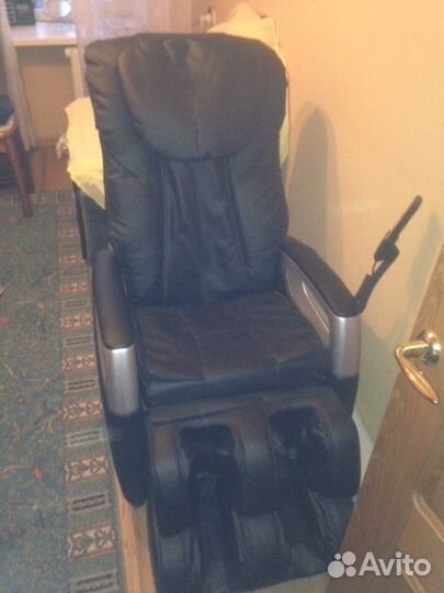 Продаю массажное кресло grace