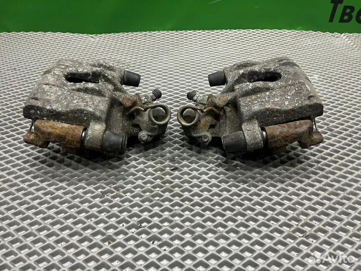 Суппорта тормозные задние Ford focus 2