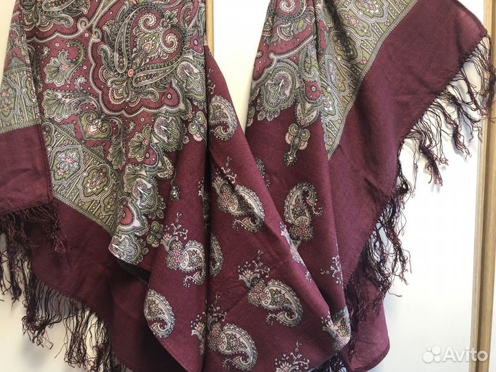 Шарфы и палантины