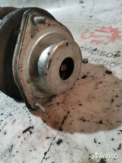 Стойка подвески передняя правая Лада 2110 21114