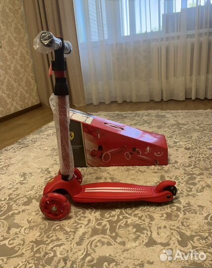 Самокат детский новый