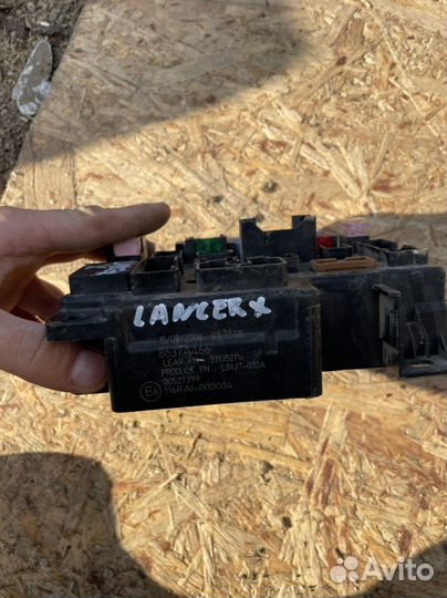 Блок предохранителей Mitsubishi Lancer 10