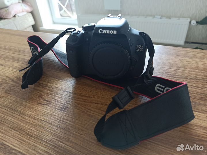 Зеркальный фотоаппарат canon 600d