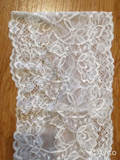 Платье на никах