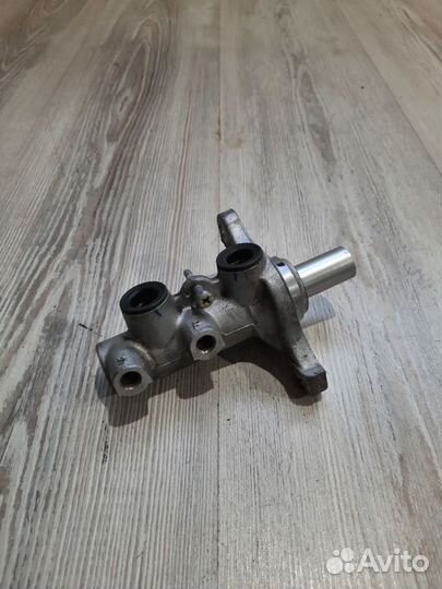 Главный тормозной цилиндр гтц Kia RIO 3