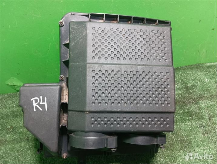 Корпус воздушного фильтра Land Rover Discovery 4