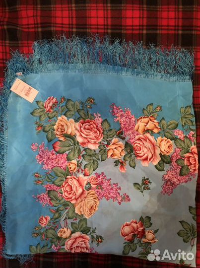 Платок павлопосадский шелковый с бахромой, 130*130