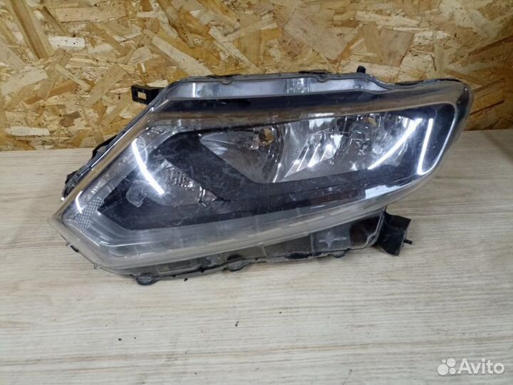 Фара левая Nissan X-Trail T32