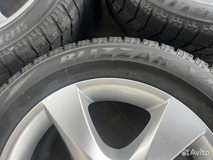 Bridgestone Blizzak VRX 225/55 R17