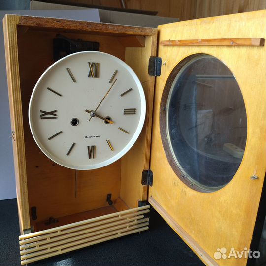 Часы СССР настенные Янтарь