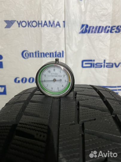 Bridgestone Blizzak Revo GZ 215/60 R16