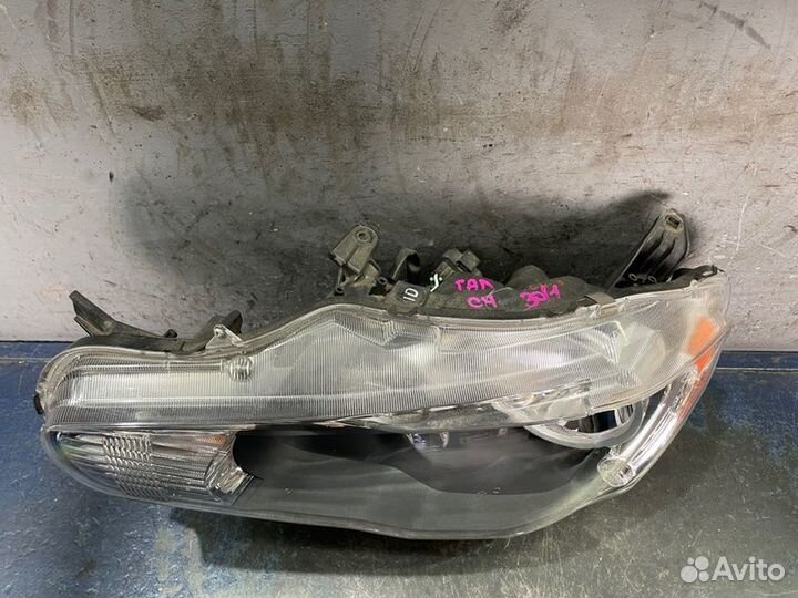 Фара галоген левая Mitsubishi Lancer 10 CY