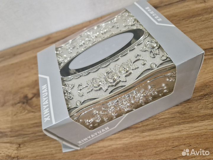 Серебряная салфетница