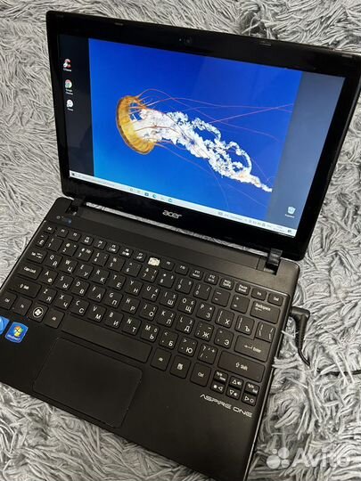 Acer aspire one