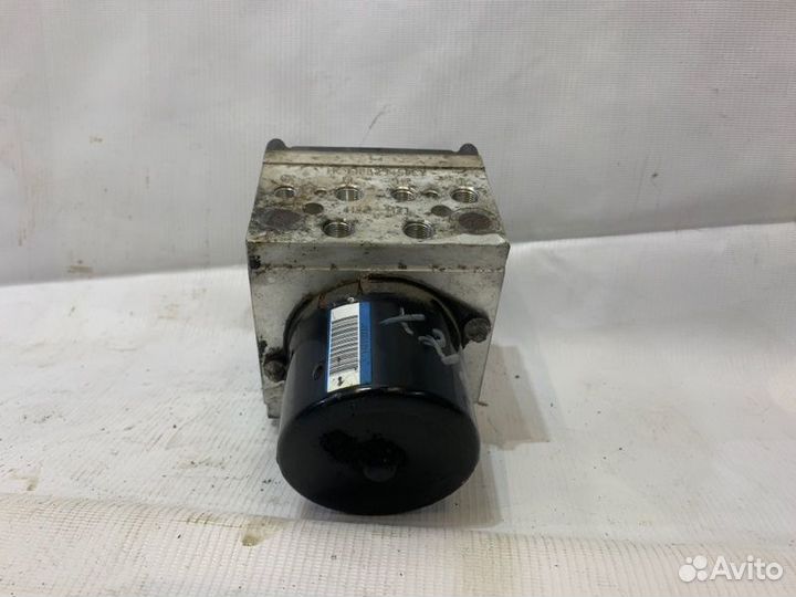 Блок ABS (насос) Volkswagen Passat B6 2005-2010