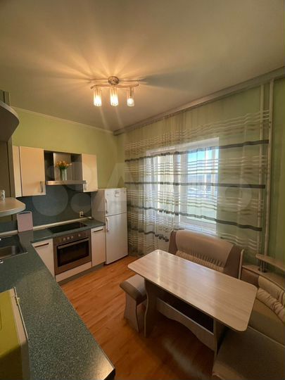 2-к. квартира, 54 м², 4/9 эт.