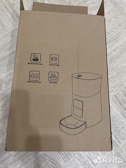 Автоматическая кормушка для кошек и собак