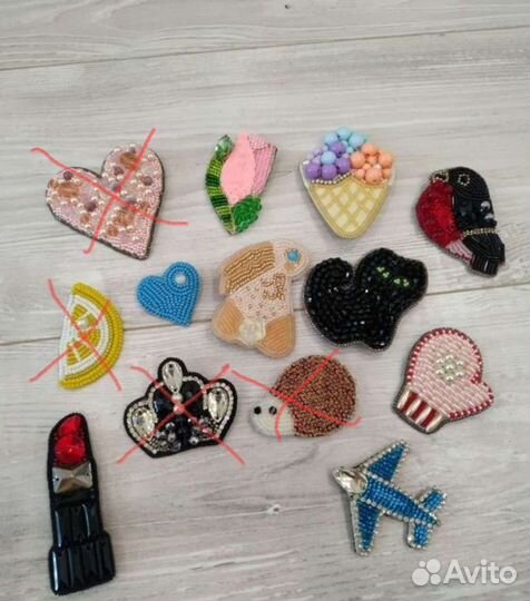 Брошь из бисера ручная работа