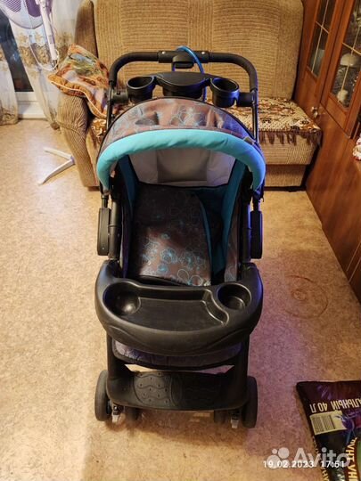 Прогулочная коляска