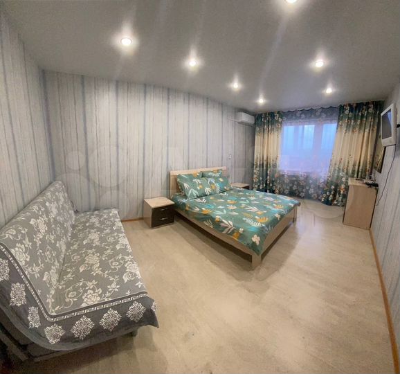 1-к. квартира, 42 м², 8/17 эт.