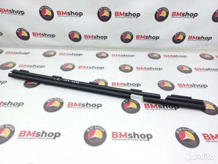 Уплотнитель стекла внутренний задний правый