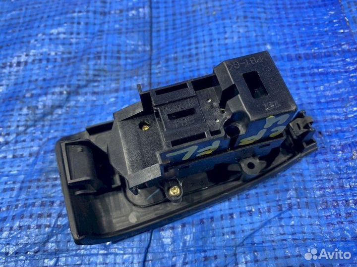 Блок упр. стеклоподьемниками передний левый Honda