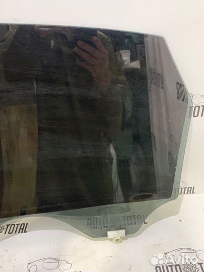 Стекло двери заднее правое Infiniti Fx35 S50 VQ35