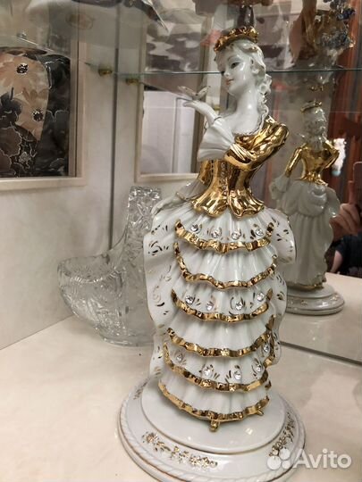 Фарфоровые статуэтки