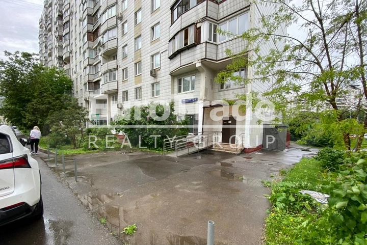 Сдам торговое помещение, 180 м²