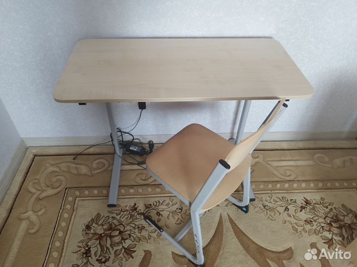 Растущая парта и стул