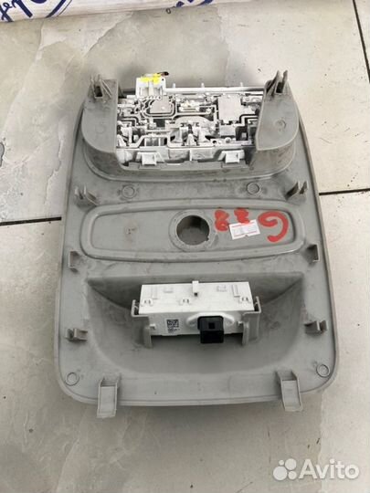 Плафон освещения салонный передний Renault Captur