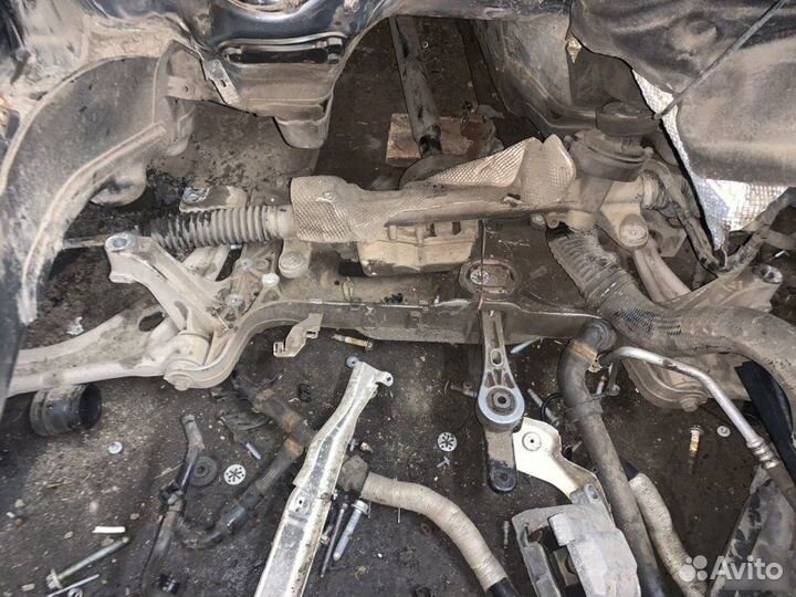 Подрамник передний Audi Q3 2013