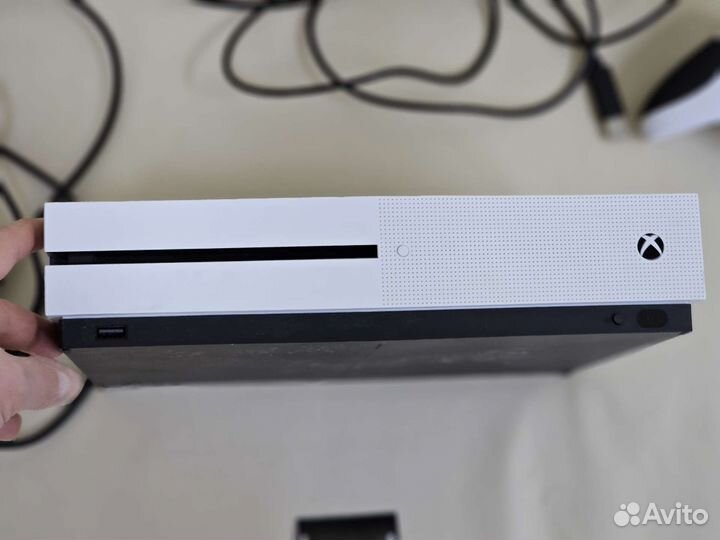 Xbox One S + игры