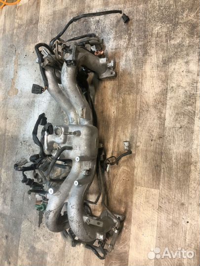 Впускной коллектор EJ15