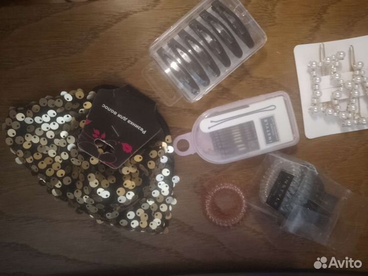 Комплект заколки,резинки,невидимки для волос