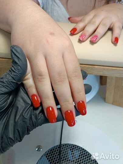 Маникюр с покрытием гель-лаком