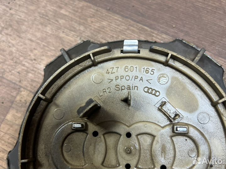 Колпак колеса 4Z7601165 1H7