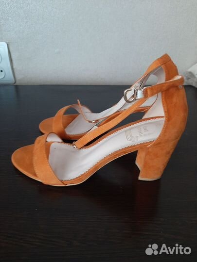 Обувь женская 38 размер